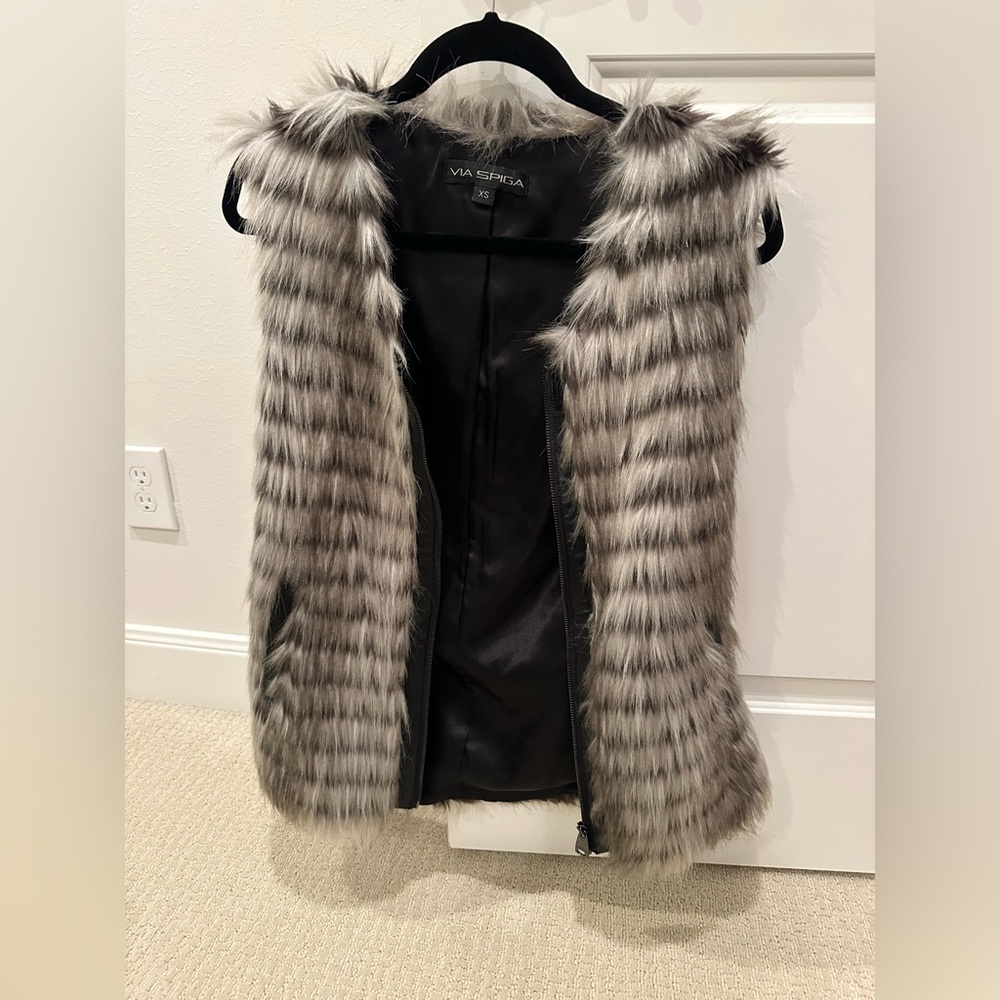 Via Spiga Faux Fur Vest- Size XS